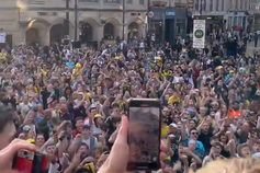 Loucura em Oxford após subida ao Championship 25 anos depois