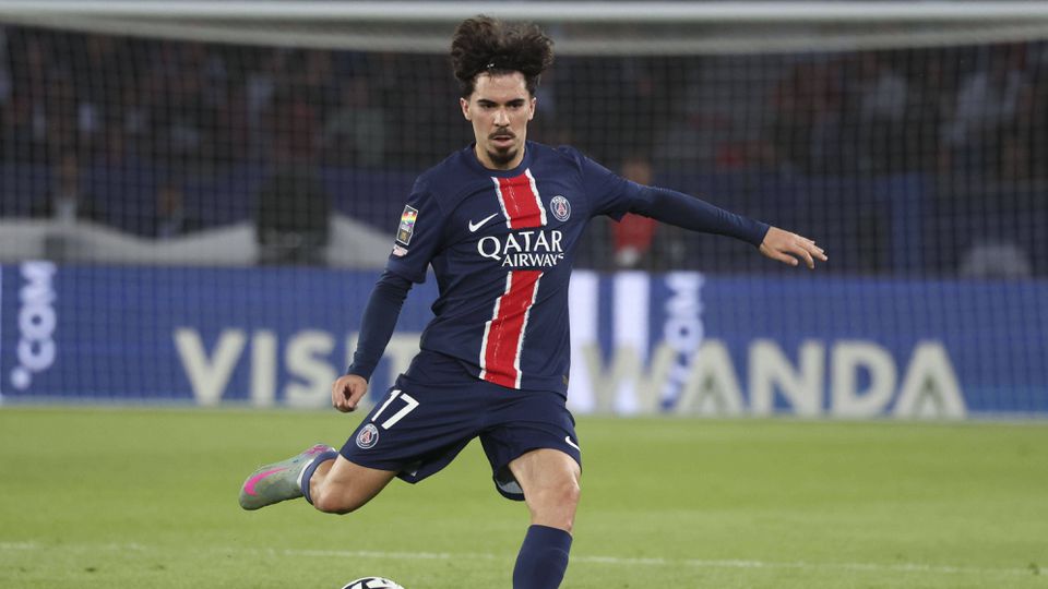 Vitinha, médio do PSG