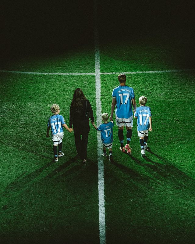A promessa de De Bruyne na despedida: «Voltarei»