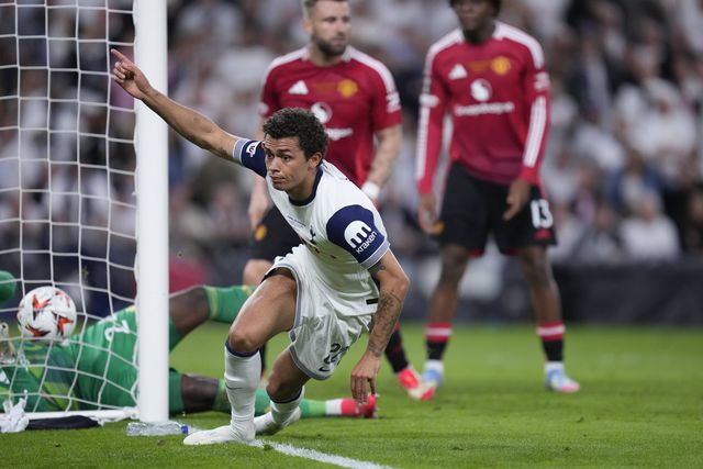 A jogada decisiva do encontro, com Brennan Johnson a dividir a bola com Luke Shaw e esta a entrar junto ao poste direito da baliza de Andre Onana, que já não voou a tempo