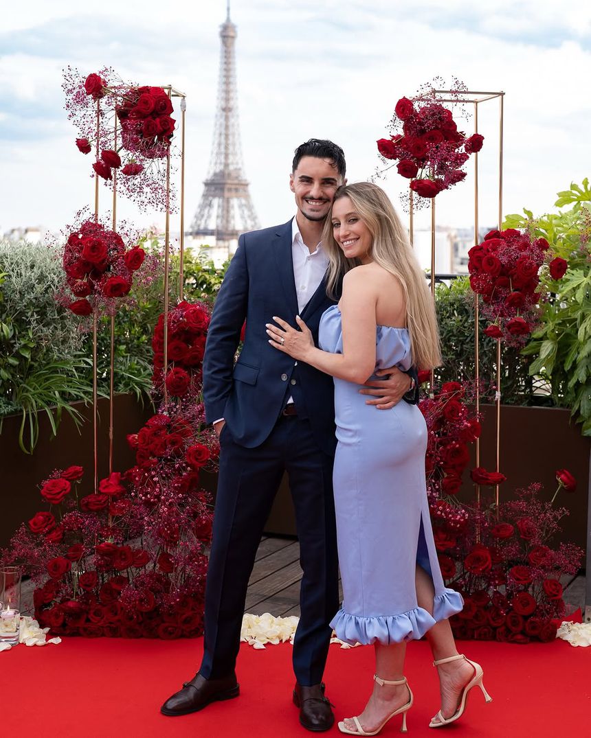 Eustáquio e a noiva fizeram o anúncio através das redes sociais (Foto: Constança Damião/Instagram)