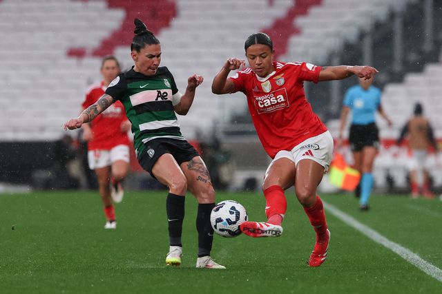 Experiente internacional portuguesa terminou contrato com as leoas e pode transferir-se para as águias (Foto: IMAGO)