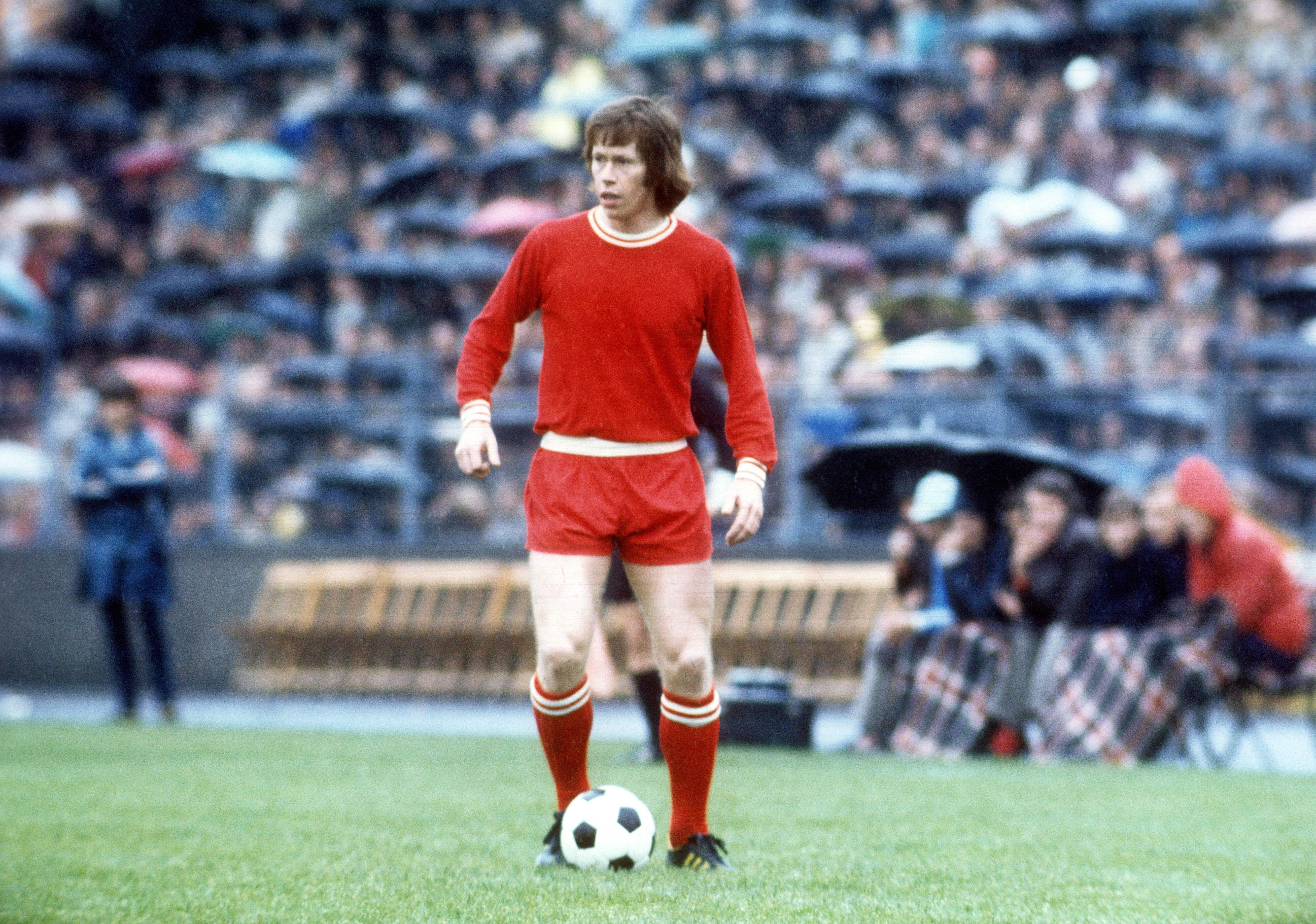 Arnold Muhren: 2 Taça dos Campeões Europeus (Ajax, 1971/72 e 1972/73), 1 Taça UEFA (Ipswich, 1980/81) e 1 Taça das Taças (Ajax, 1986/87)