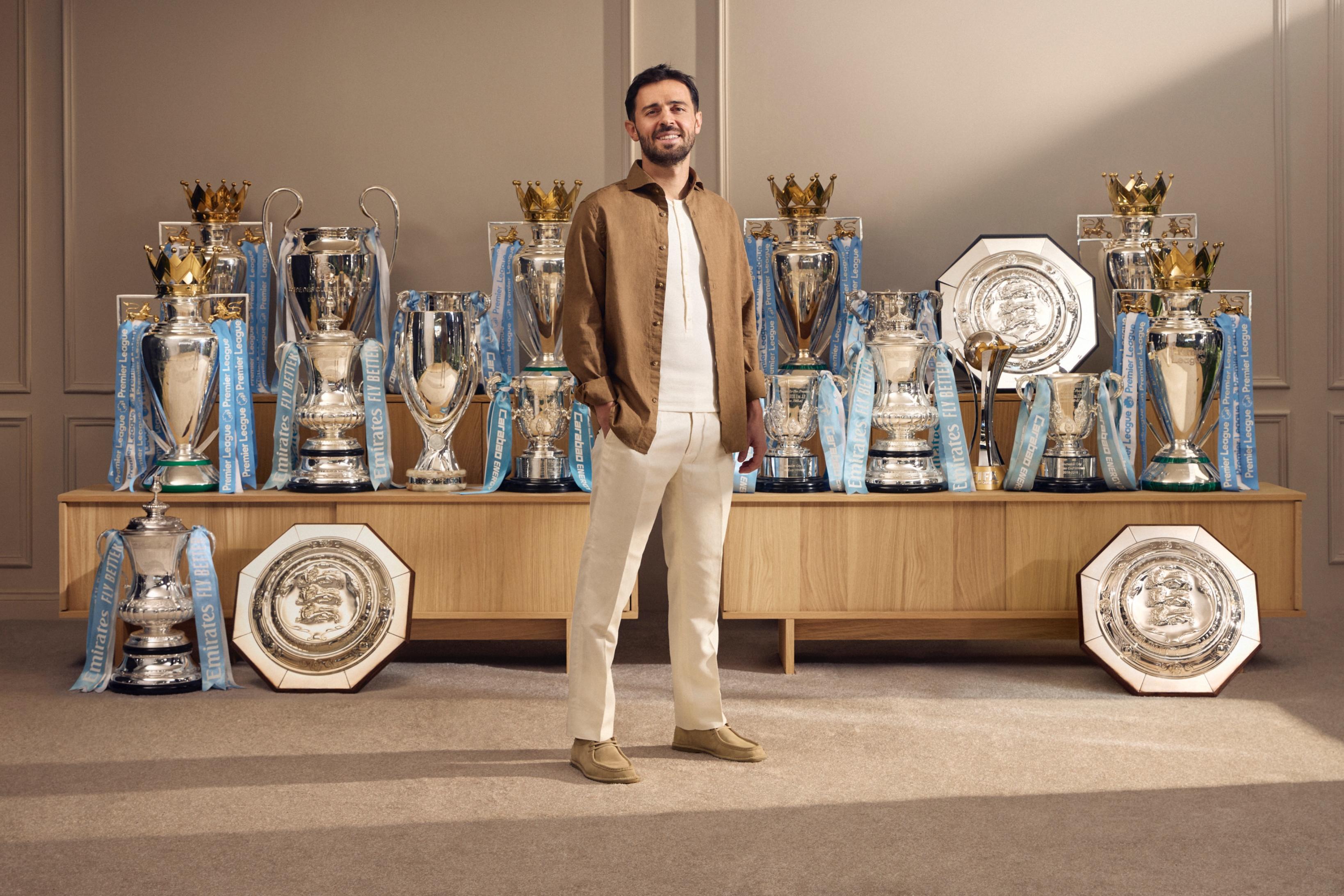 Bernardo Silva com os 19 títulos conquistados a jogar em Inglaterra (foto: Manchester City)