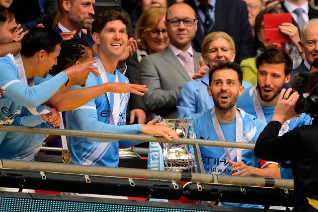 Termina contrato com o Manchester City e tem gigante europeu à perna
