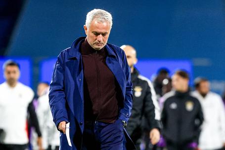 José Mourinho tem contrato com o Benfica até 2027 — Foto: IMAGO
