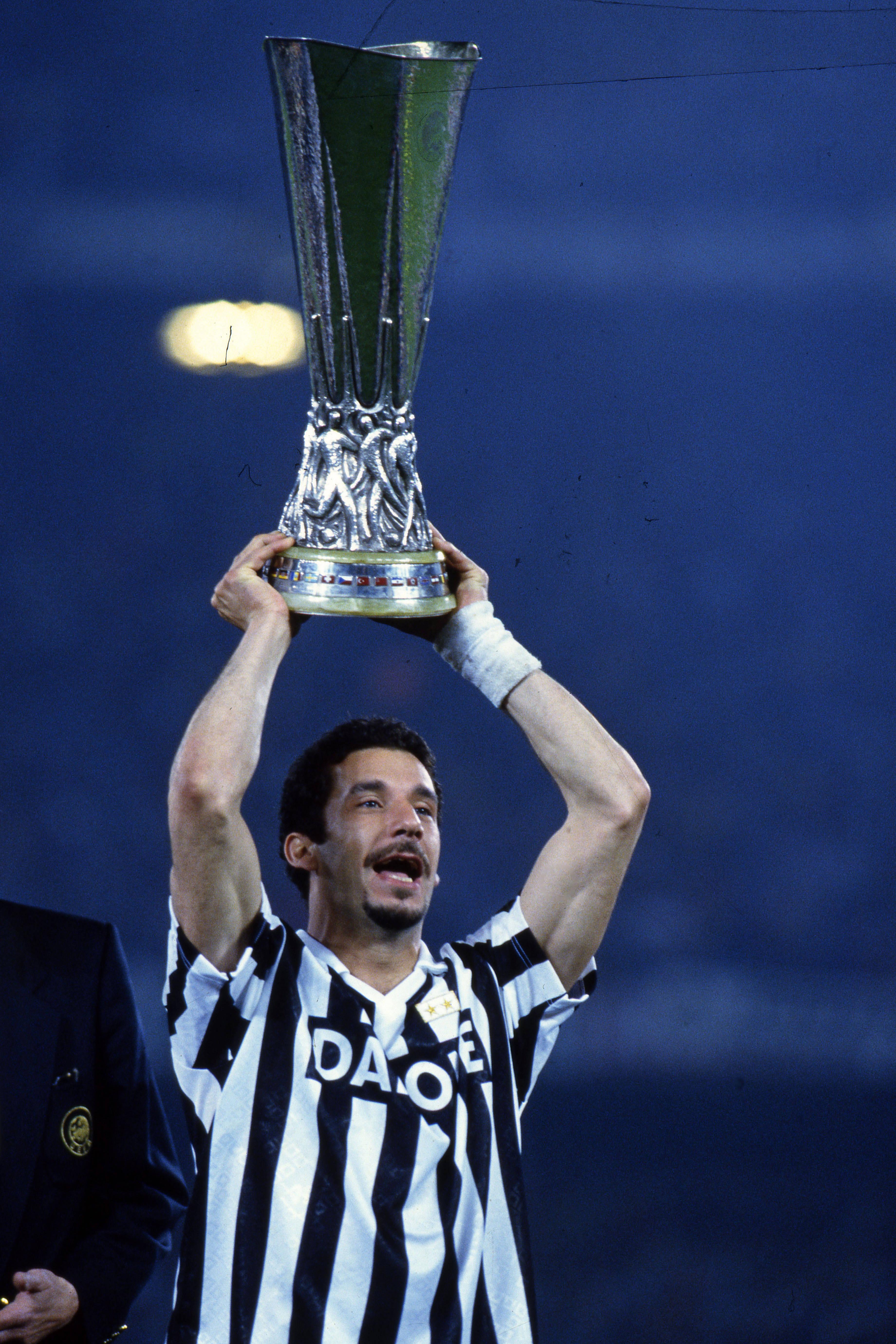 Gianluca Vialli: 2 Taça das Taças (Sampdoria, 1989/90, e Chelsea, 1997/98), 1 Taça UEFA (Juventus, 1992/93) e 1 UEFA Champions League (Juventus, 1995/96)