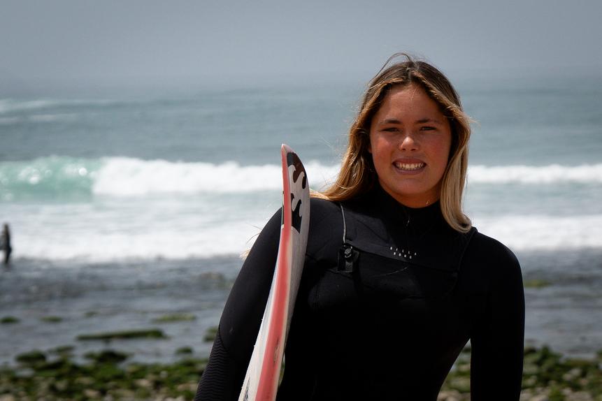 Maria Salgado é uma das maiores promessas do surf nacional - Foto: Mariana Tenório