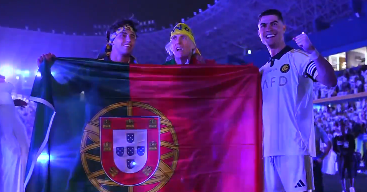 Bandeira de Portugal e um bombo: Ronaldo, Félix e Jesus fazem a festa (vídeos)