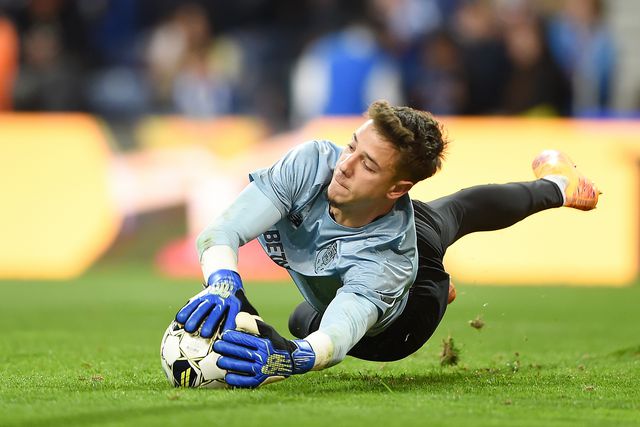 Após Alvalade, Estrela ‘pesca’ no FC Porto e em Braga