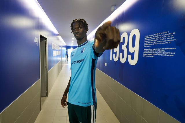 Vizela: Damien Loppy assina até 2027