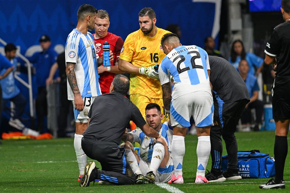 Vídeo: A entrada dura sobre Messi que deixou os argentinos à beira de um ataque de nervos