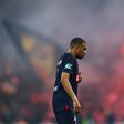 Mbappé reclama ao PSG pagamento de 100 milhões de euros
