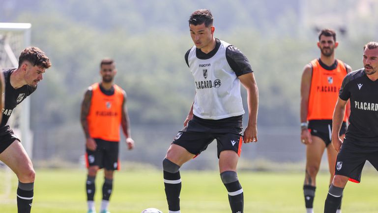 Mercado: Nacional tenta resgatar Jesús Ramírez ao V. Guimarães