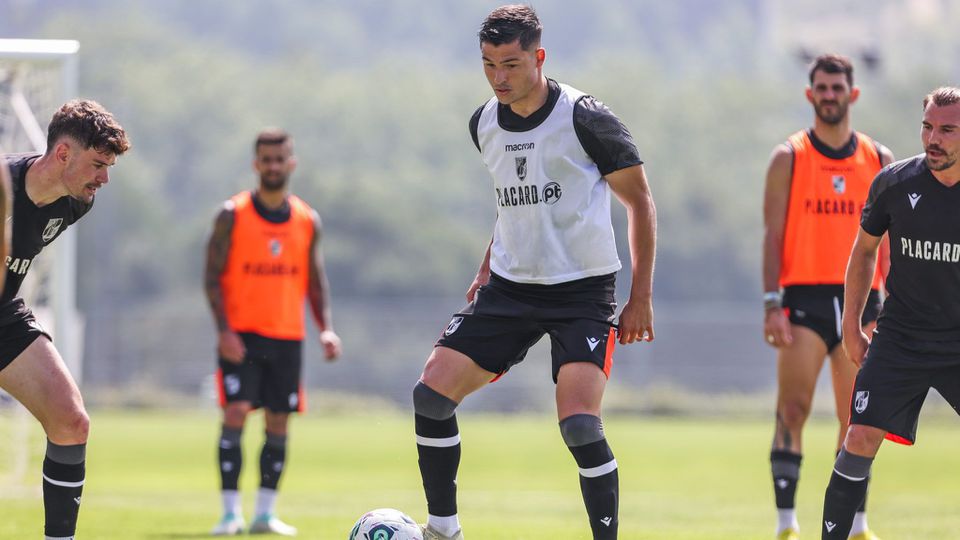 V. Guimarães: Borevkovic e Ramírez juntam-se ao grupo