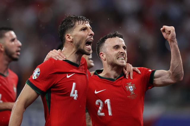 Vídeo: Jota andava 'picado' com um checo e festejou assim