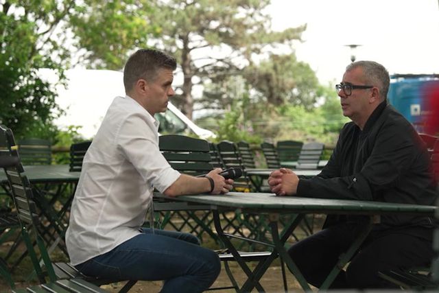 A história de Carlos e Nuran, o casal luso-turco que estará separado no Turquia-Portugal