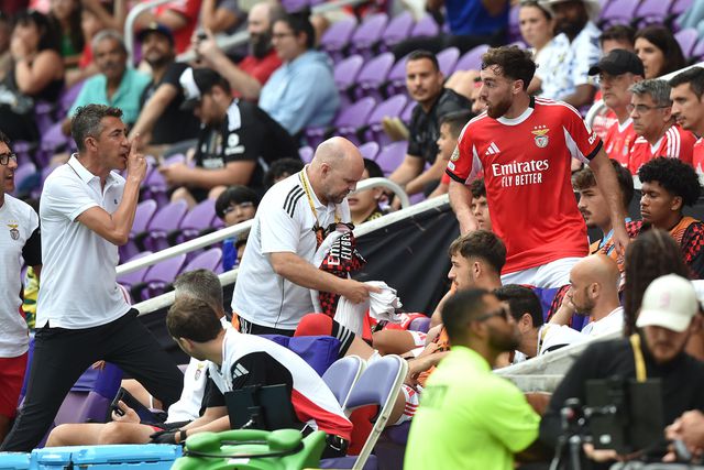 Bruno Lage e Kokçu discutem