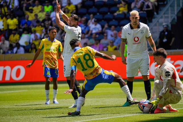 Miguel Cardoso faz Dortmund suar, mas alemães derrotam Mamelodi Sundowns