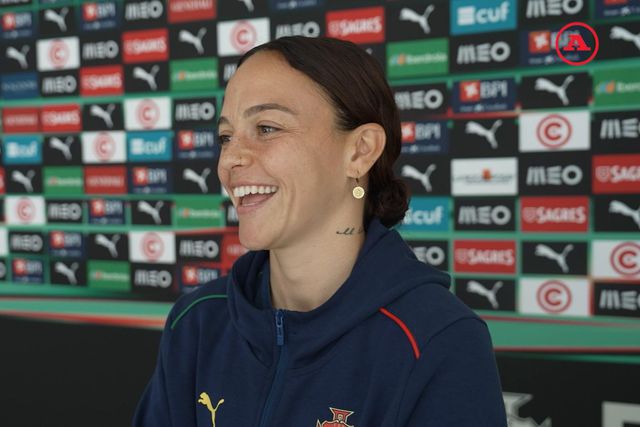 Como uma chamada de Portugal mudou a vida de Stephanie Ribeiro