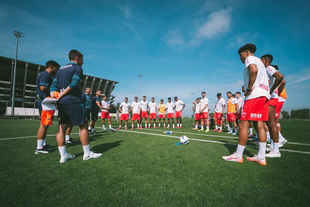 Treinador espanhol dos minhotos continua a colocar em prática as suas ideias para a época 2025/2026 (Foto: SC Braga)