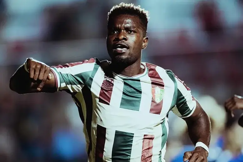 Semeu Commey deixa o Estrela da Amadora e assina em definitivo pelo Leixões — Foto: Estrela da Amadora