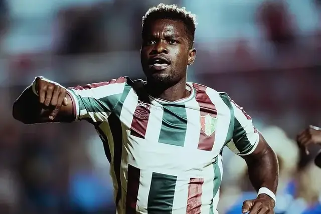 Semeu Commey deixa o Estrela da Amadora e assina em definitivo pelo Leixões — Foto: Estrela da Amadora
