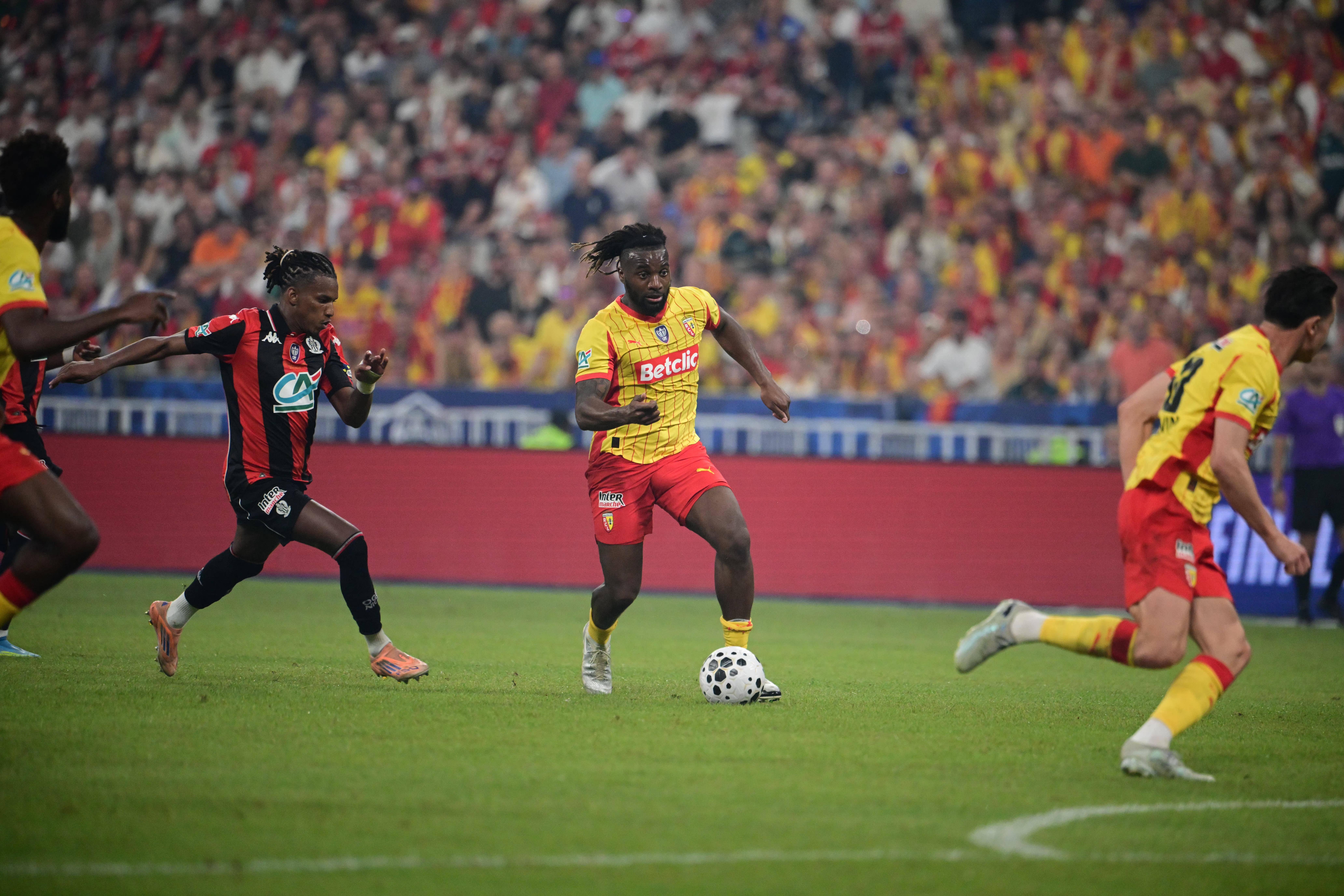 Allan Saint-Maximin, extremo francês do Lens. Valor de mercado: 10 milhões de euros. Foto IMAGO