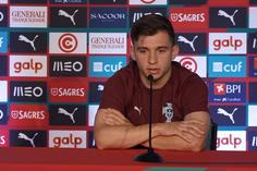 «Ronaldo? Eu passo a bola a quem está mais bem desmarcado»