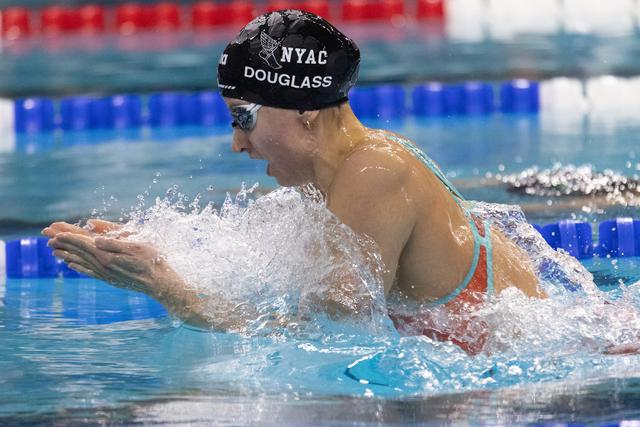 A nadadora Kate Douglass é a nova recordista mundial dos 50 m livres. IMAGO