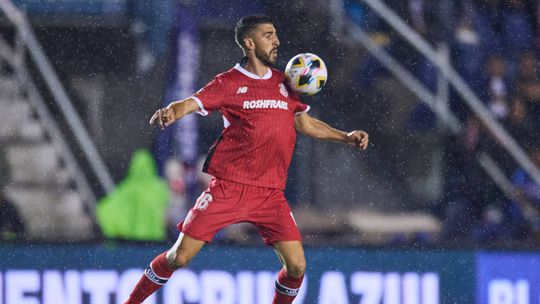 Paulinho regressa e ajuda Toluca a garantir apuramento