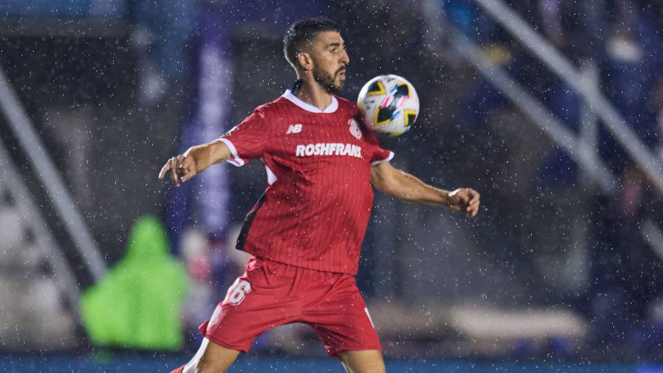 Paulinho regressa e ajuda Toluca a garantir apuramento