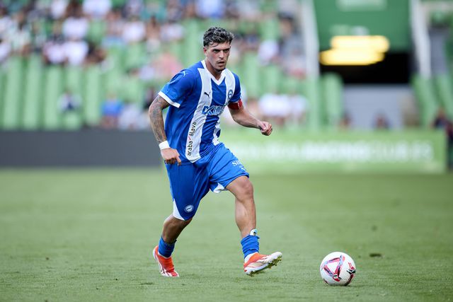 Oficial: Javi López é reforço da Real Sociedad