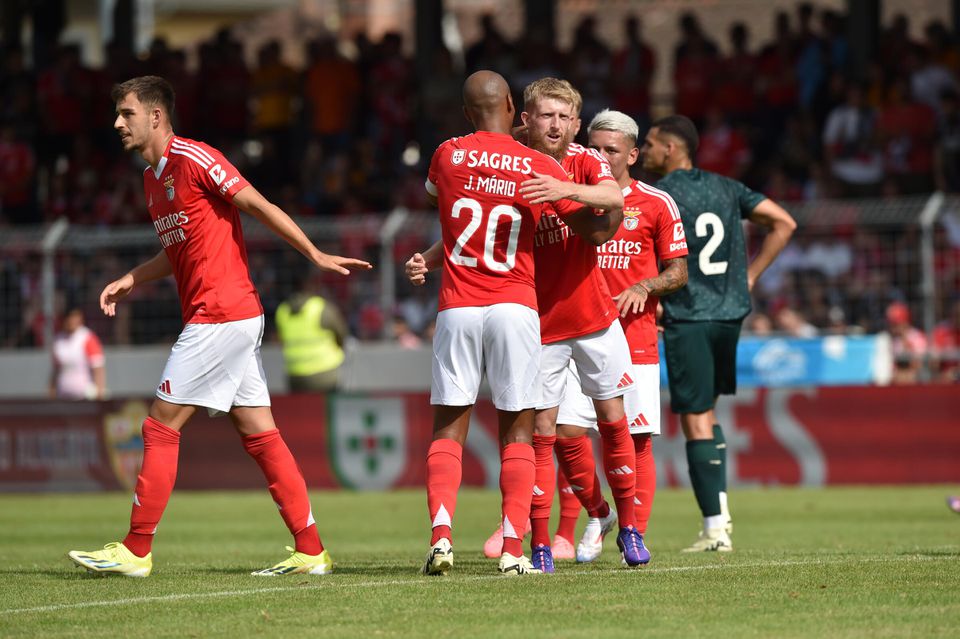 Festa e avançados em alta: Benfica volta a vencer na pré-época