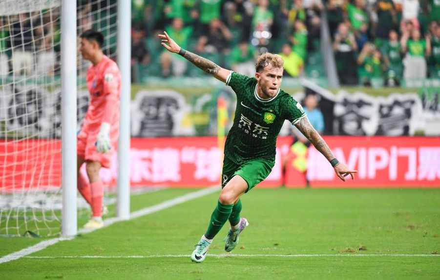 Guga abriu o marcador em dia de aniversário (Superliga Chinesa)