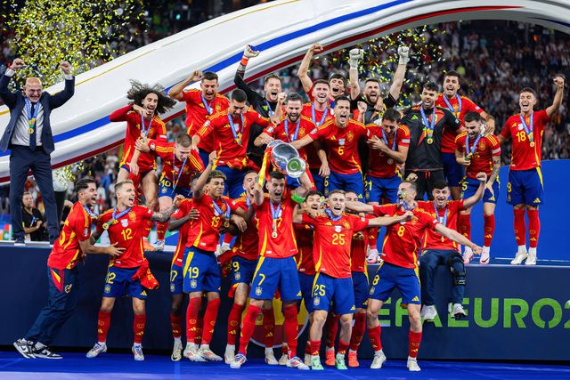 Presidente do Bayern sem dúvidas: «Está a nascer em Espanha algo que vai dominar o mundo»