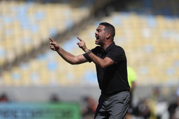 Artur Jorge e Caixinha eliminados da Taça do Brasil