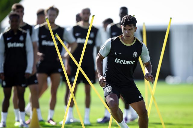 Sporting: Mateus Fernandes vai dar muita luta no miolo