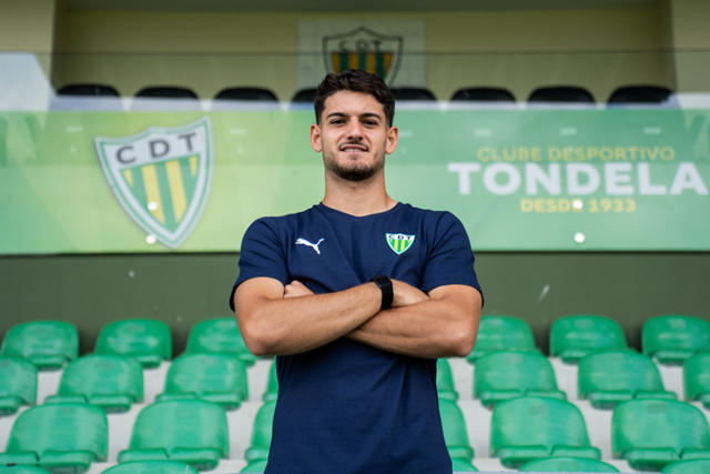 Christian Marques, central de 22 anos, chega a Tondela depois de época e meia ao serviço dos suíços do Yverdon