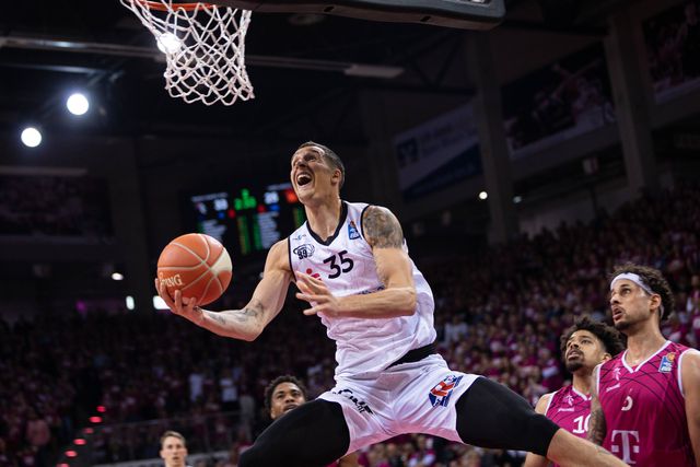 Extremo húngaro reforça FC Porto