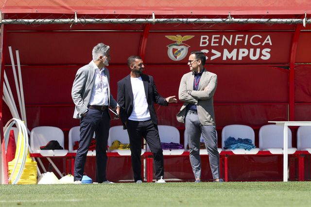 Gonçalo Guimarães, Simão Sabrosa e Mário Branco (SL Benfica)