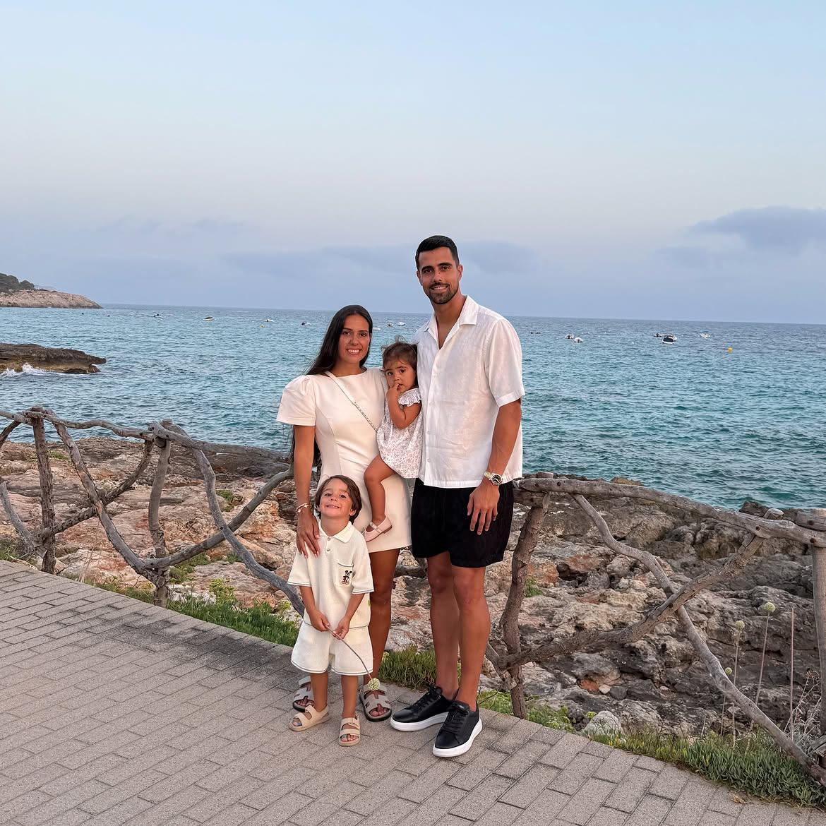 Diogo Costa, Catarina Machado e os filhos (Foto: Catarina Machado/Instagram)
