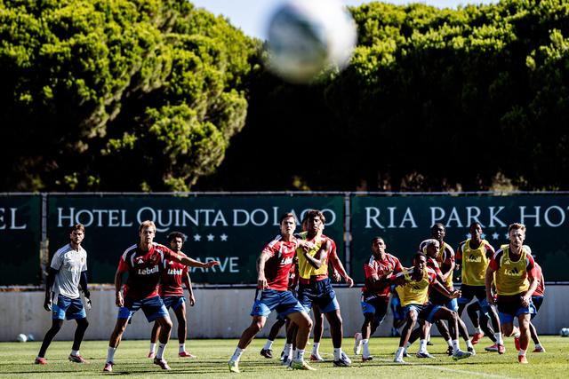 Vila-condenses trabalham no Algarve - Foto: Rio Ave