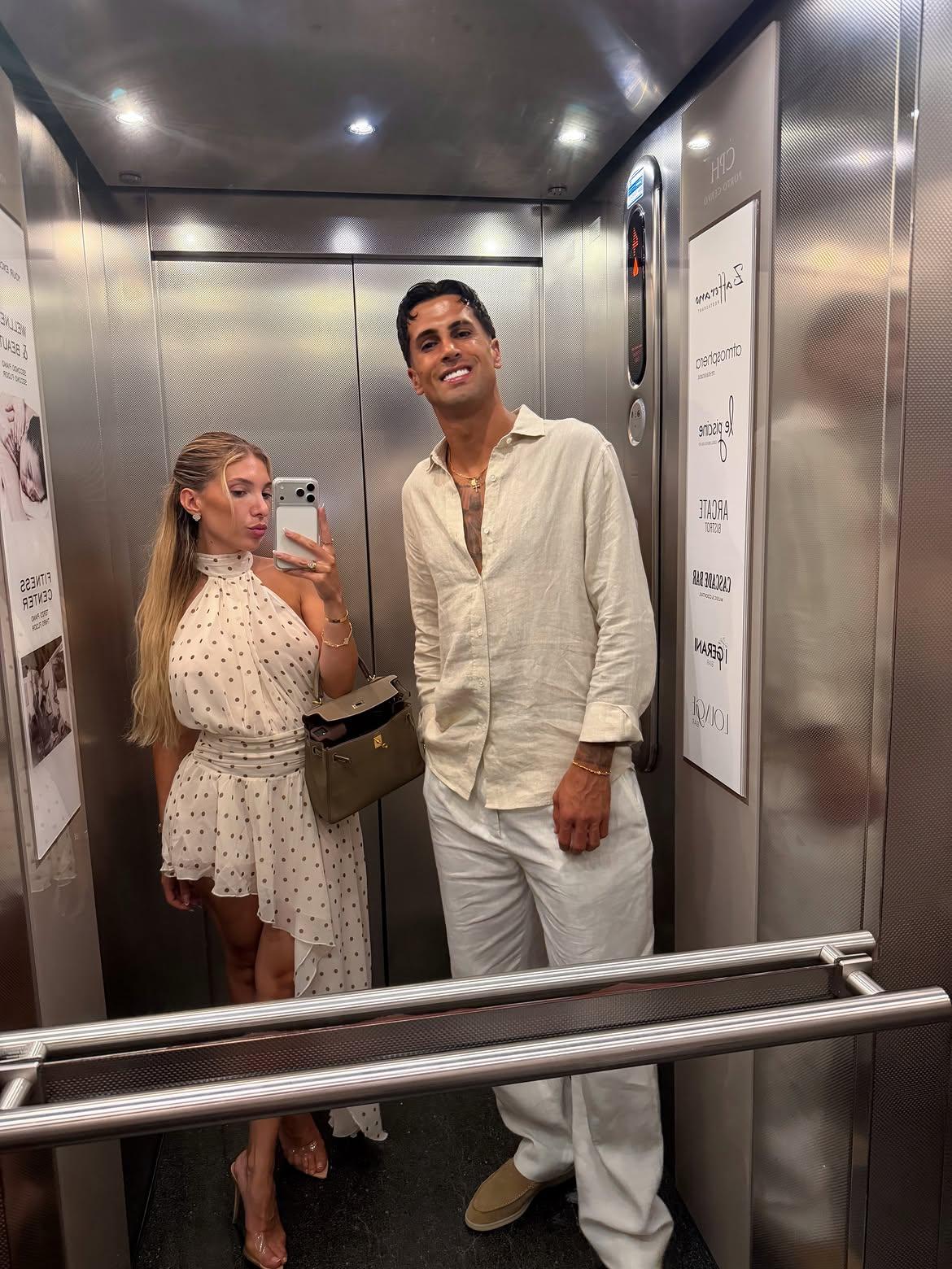 Daniela Machado, mulher de Cancelo, na Costa Esmeralda em Itália (Foto: Daniela Machado/Instagram)