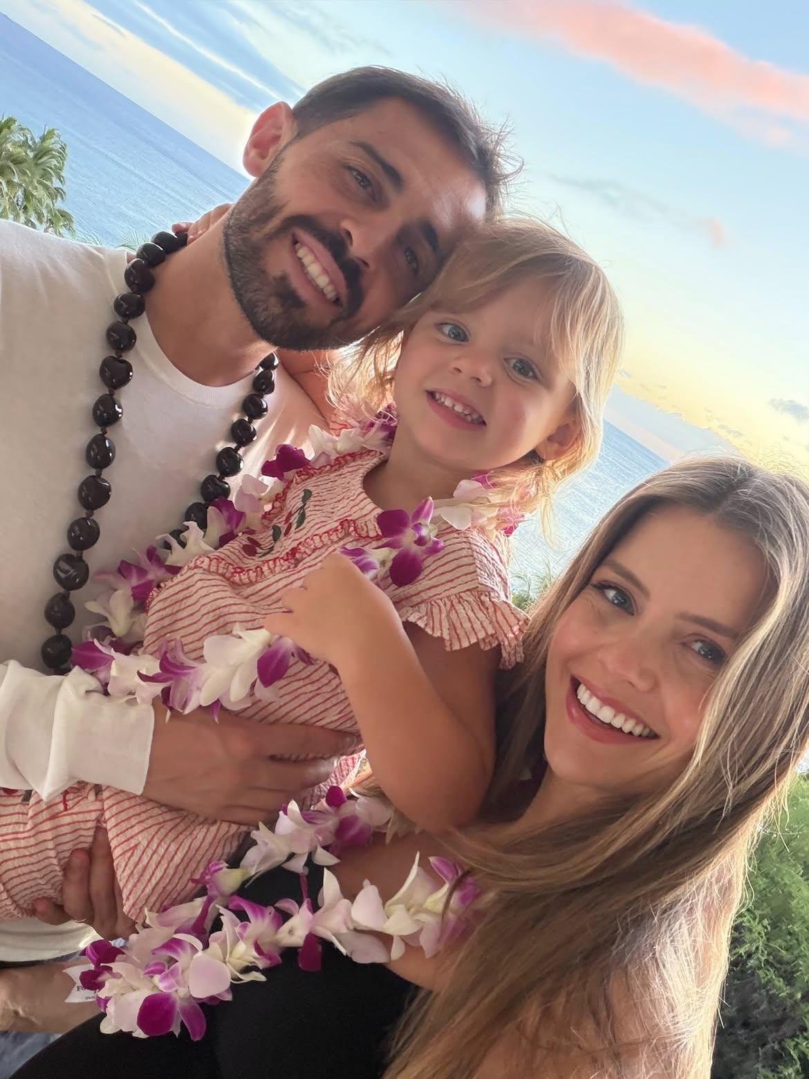 Bernardo Silva e a família em Honolulu, no Hawaii (Foto: Ines Degener Tomaz/Instagram)