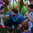 Lionel Scaloni a falar com os jogadores durante a final do Mundial 2026