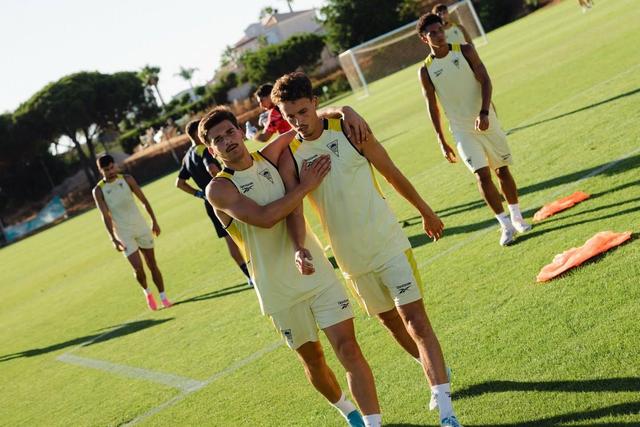 Canarinhos cumpriram estágio de pré-época no Algarve - Foto: Estoril SAD