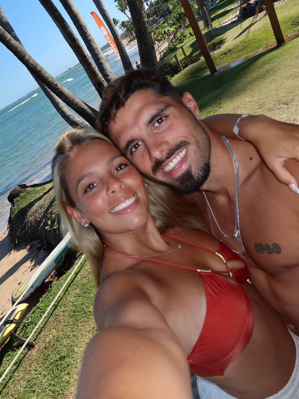 Carolina Silva e Pedro Neto em Salvador (Foto: carolina.csilva/Instagram)