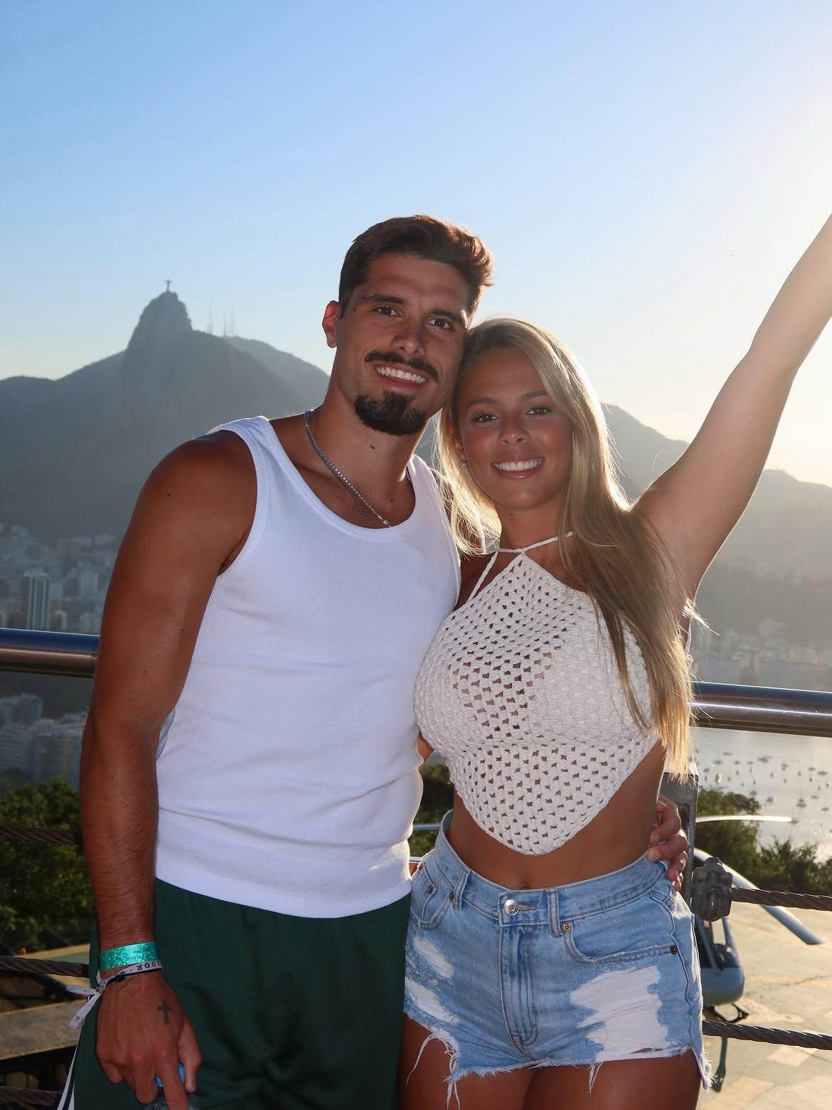 Carolina Silva esteve com Pedro Neto no Rio de Janeiro (Foto: carolina.csilva/Instagram)