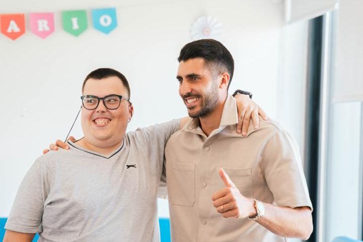 Rui Silva espalhou alegria entre os utentes da APPACDM na Maia (Foto Lore Agency)